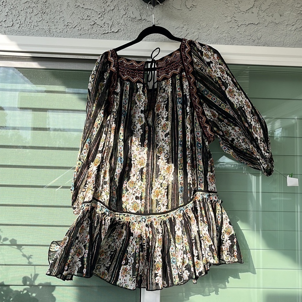 Free People Dance Magic Tunic
Retail $148. Size Medium Excellent condition. - Picture 1 of 10